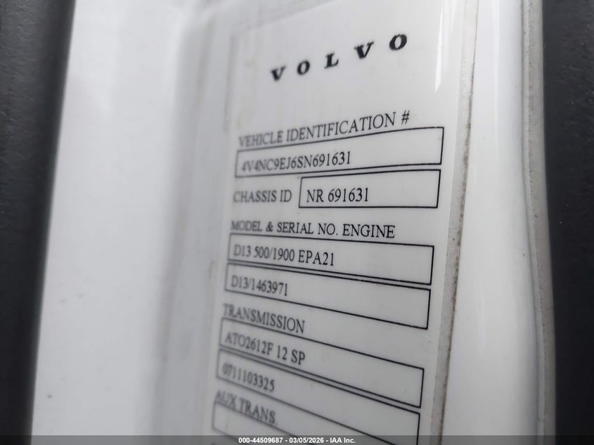 2025 Volvo Vnl white Lot 111044509687 Vin 4V4NC9EJ6SN691631