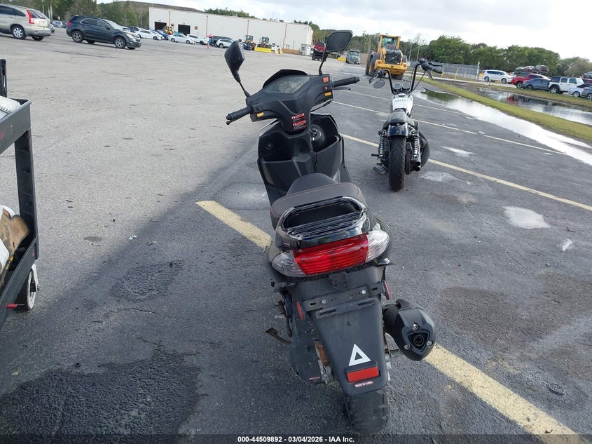 VIN: HZ2TBCNG4P1050632 2023 TZTC SCOOTER