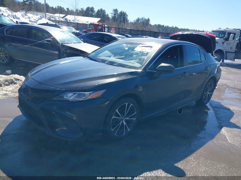 2020 Toyota Camry Se