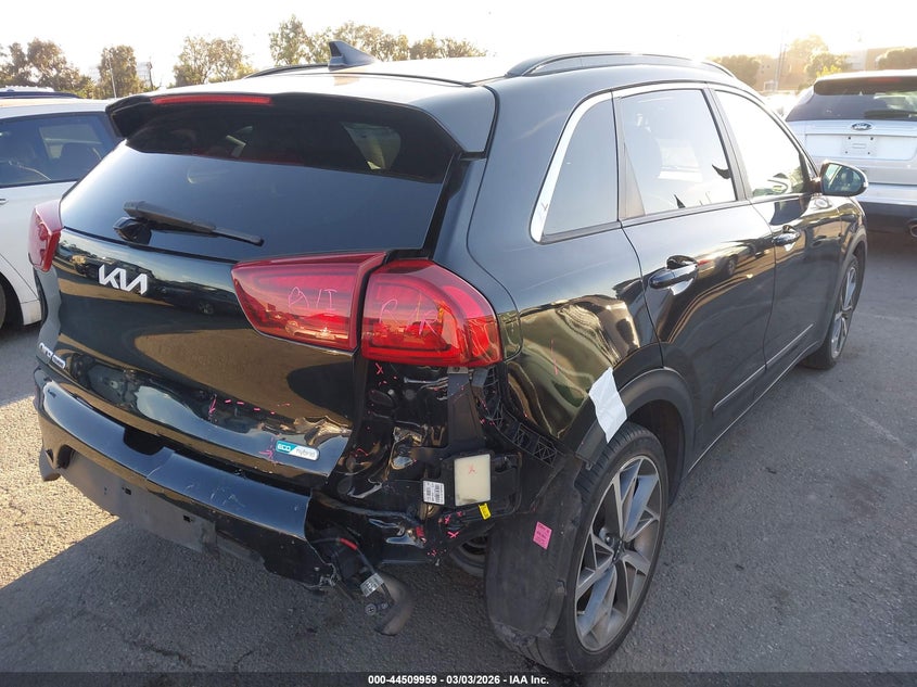 Vin: kndcc3lc0n5545363, lot: 45006715, kia niro touring se 20224