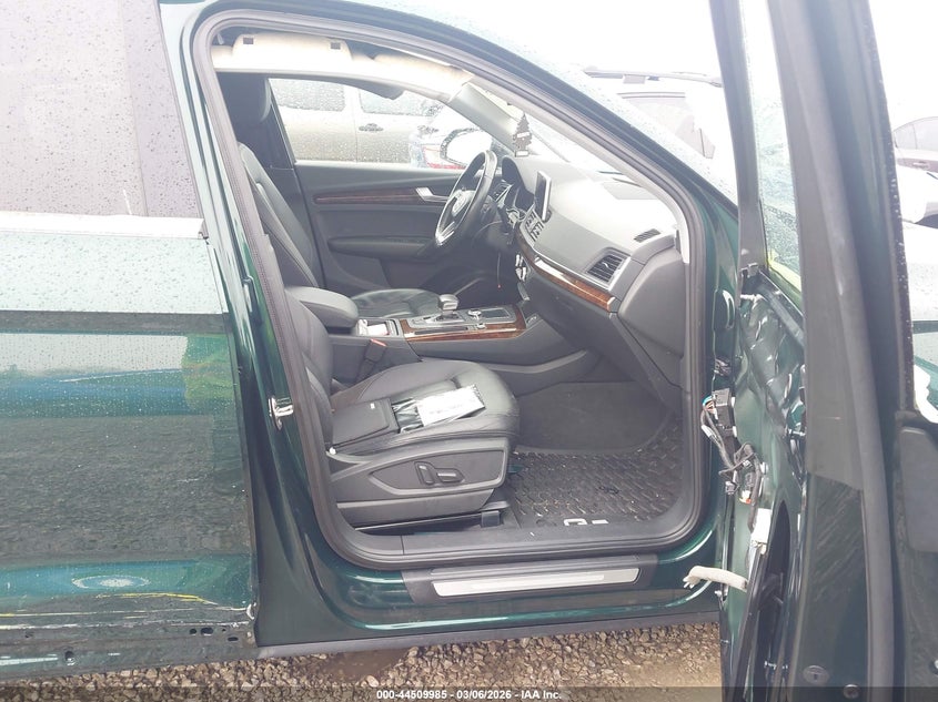 2018 Audi Q5 2.0T Premium/2.0T Tech Premium