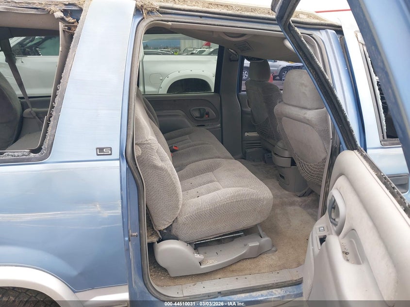 1995 Chevrolet Suburban K1500 VIN: 1GNFK16K2SJ370082 Lot: 44510031