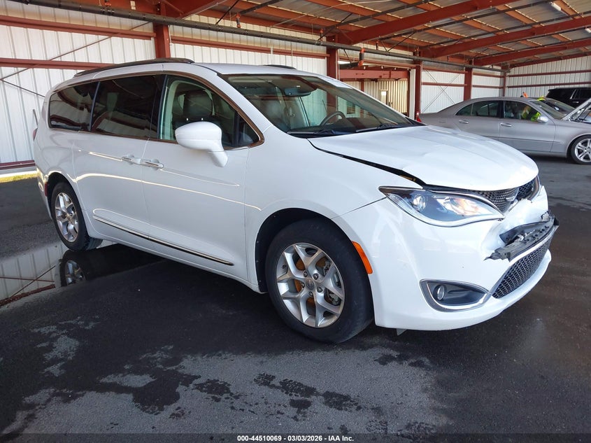 2020 Chrysler Pacifica Touring L