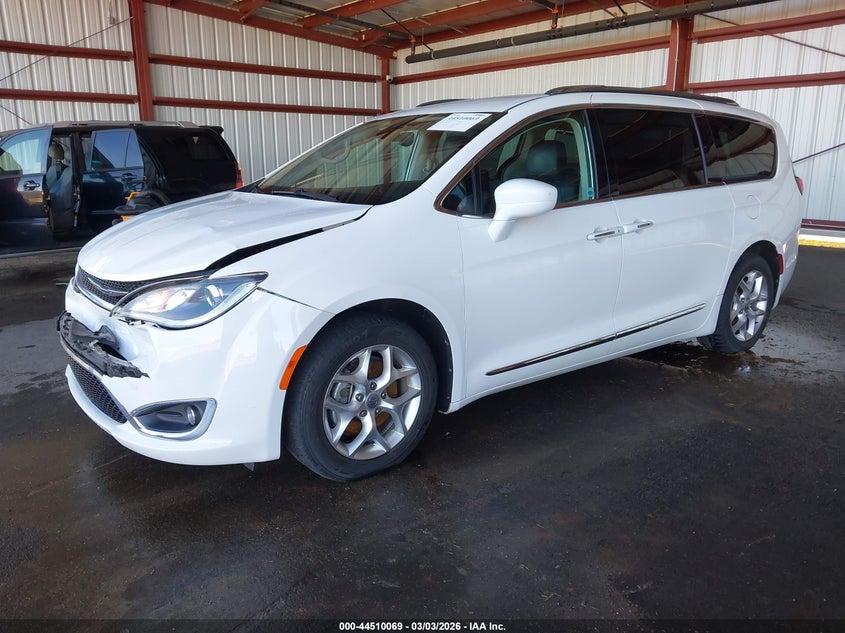 2020 Chrysler Pacifica Touring L