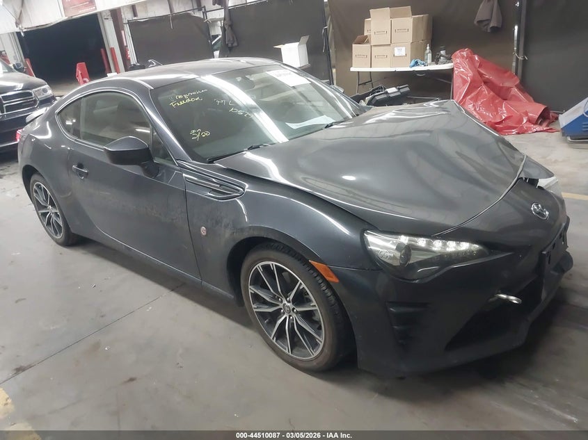 JF1ZNAA17H9703842 TOYOTA 86 Photo 1