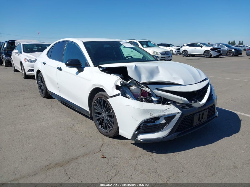 2022 Toyota Camry Se Hybrid