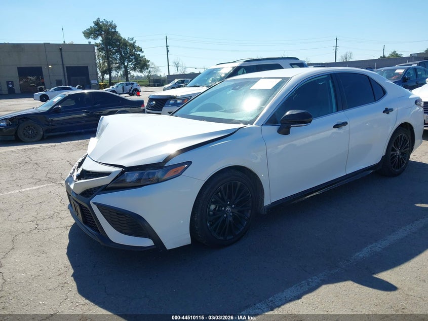 2022 Toyota Camry Se Hybrid
