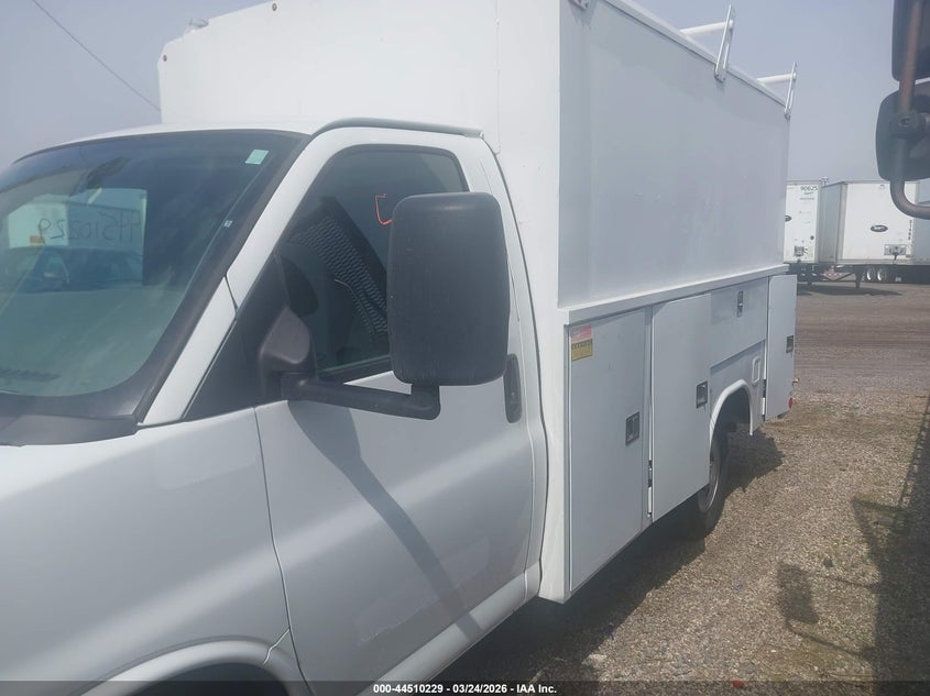 2014 CHEVROLET EXPRESS CUTAWAY 3500 N/A