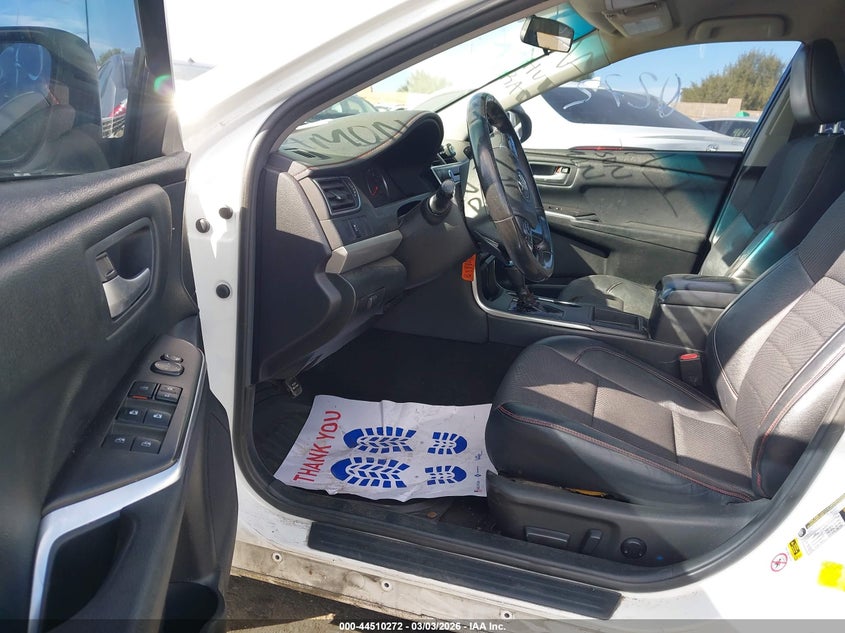 2016 Toyota Camry Se