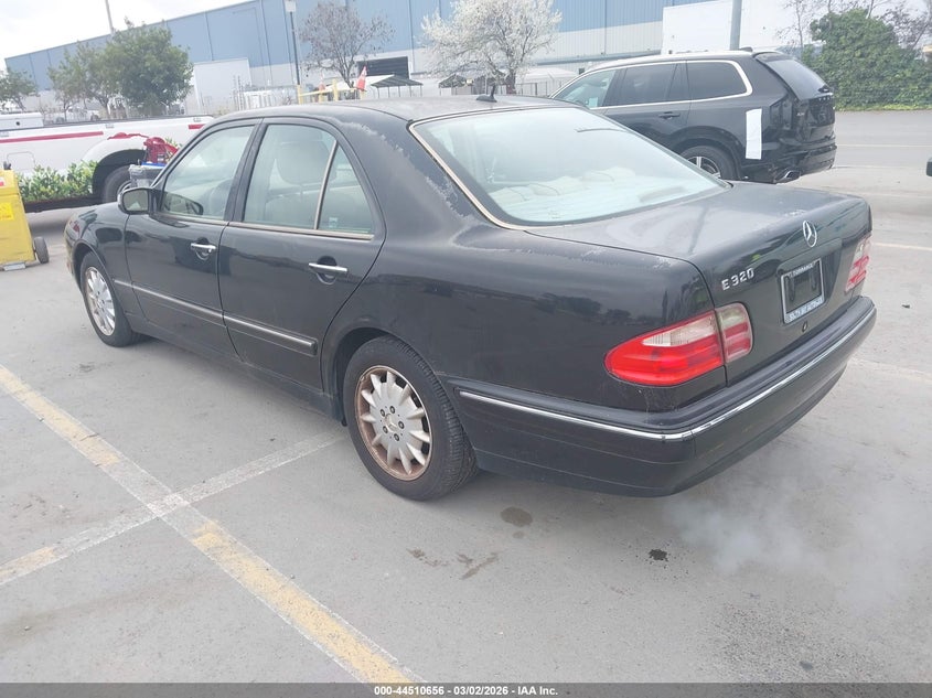 2000 Mercedes-Benz E 320