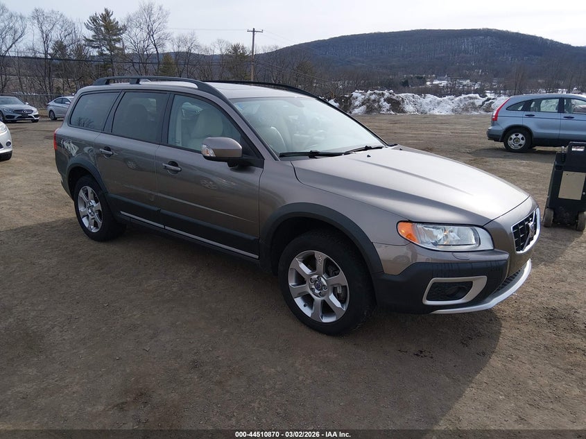2008 VOLVO XC70 3.2