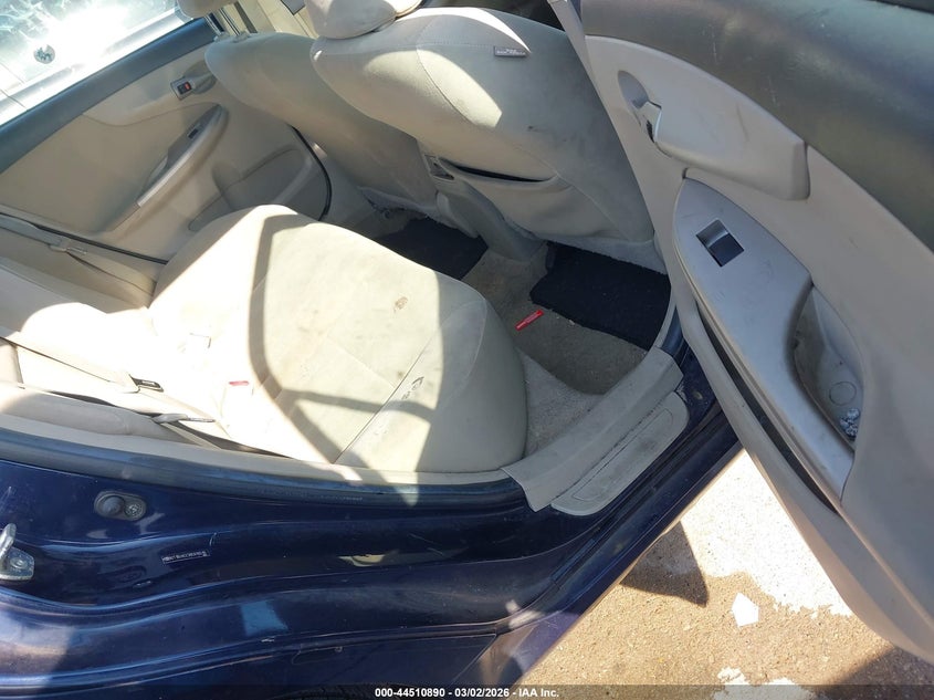 2011 TOYOTA COROLLA auction photo 8