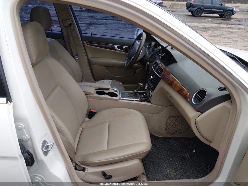 2012 Mercedes-Benz C 300 Luxury 4Matic