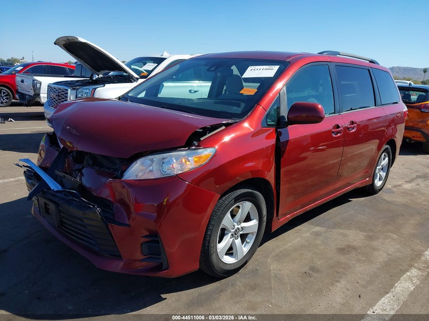 2019 Toyota Sienna Le 8 Passenger