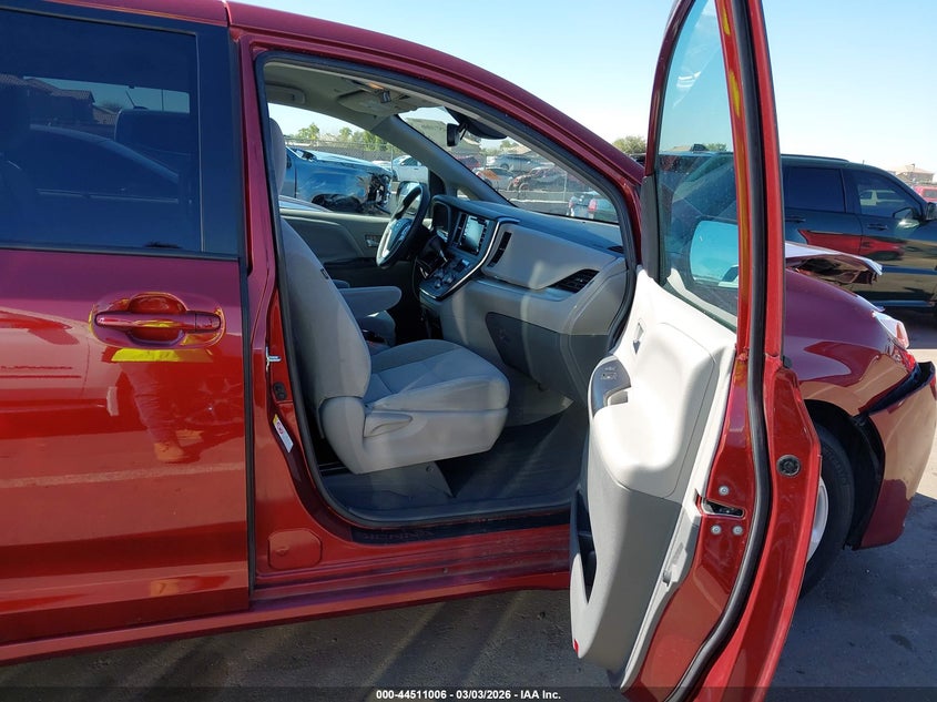 2019 Toyota Sienna Le 8 Passenger