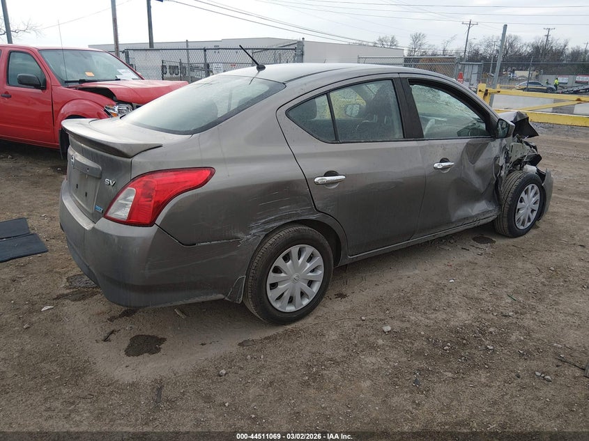 2016 Nissan Versa 1.6 Sv