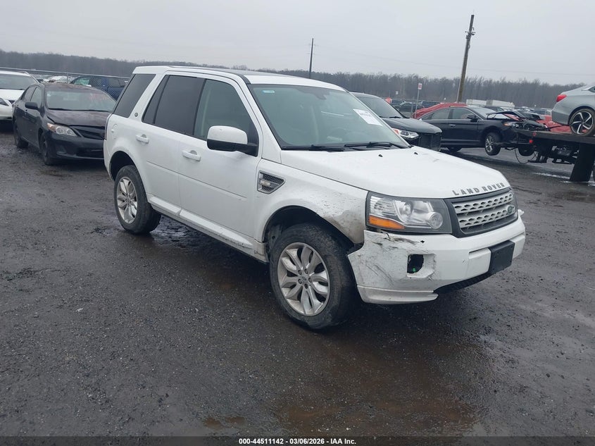 SALFR2BGXEH383856 LAND ROVER LR2 Photo 1