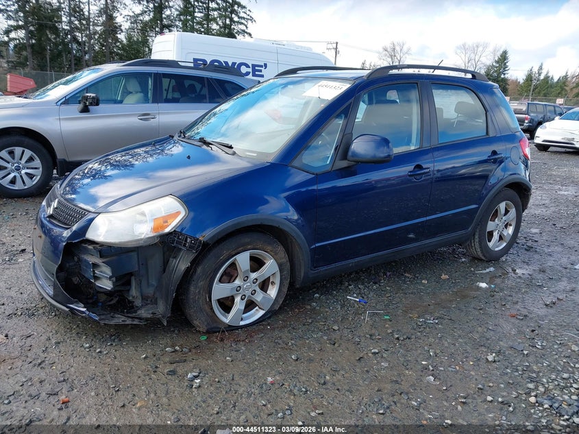 2011 Suzuki Sx4 Premium/Tech Valu Pkg (Nav)