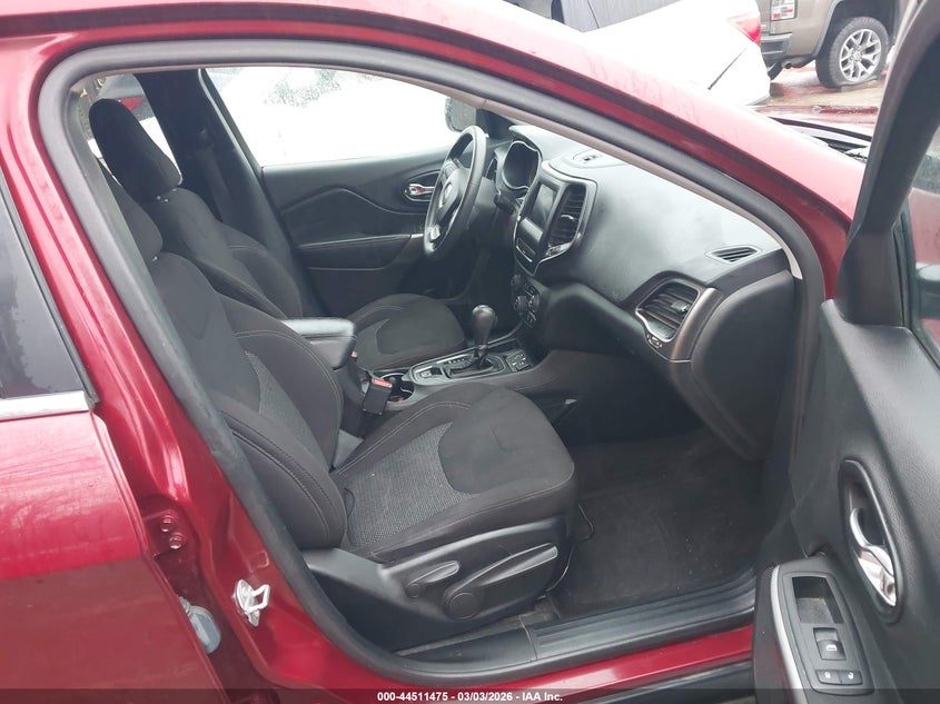 2019 Jeep Cherokee Latitude Fwd