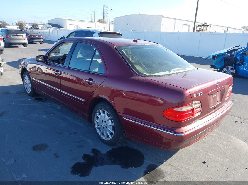 2000 Mercedes-Benz E 320