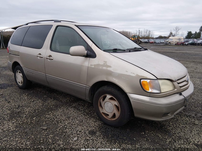 2002 Toyota Sienna Le