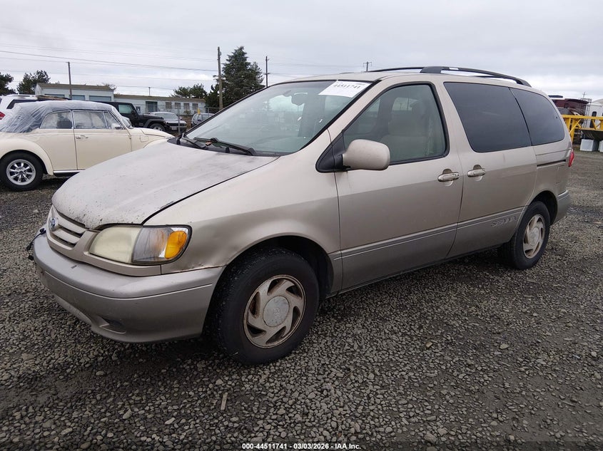 2002 Toyota Sienna Le