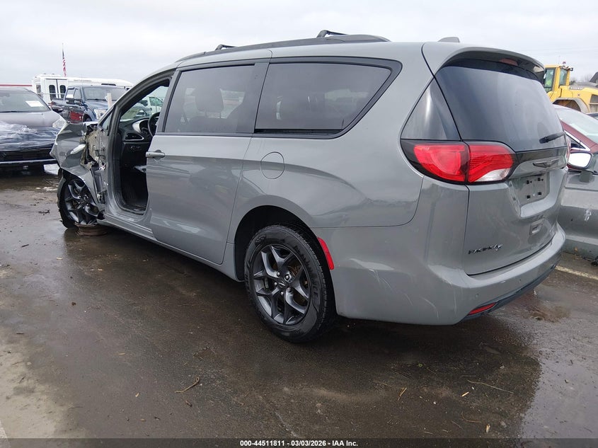 2020 Chrysler Pacifica Touring L Plus