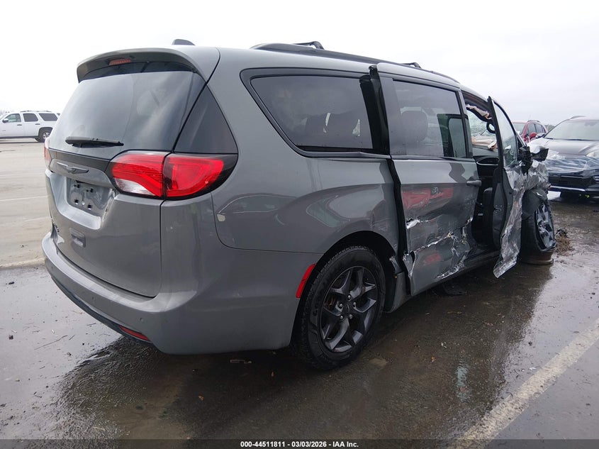 2020 Chrysler Pacifica Touring L Plus