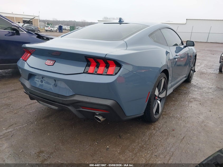 2025 FORD MUSTANG auction photo 4