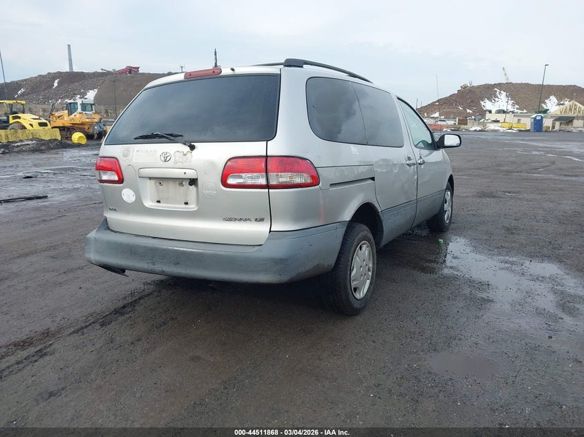 2002 Toyota Sienna Le