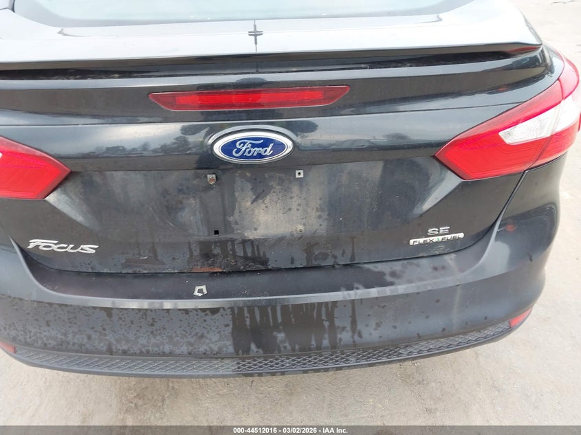2012 Ford Focus 2.0 Se black Lot 111044512016 Vin 1FAHP3F23CL391176