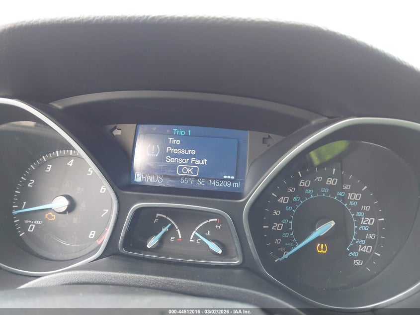 1FAHP3F23CL391176 2012 Ford Focus 2.0 Se black