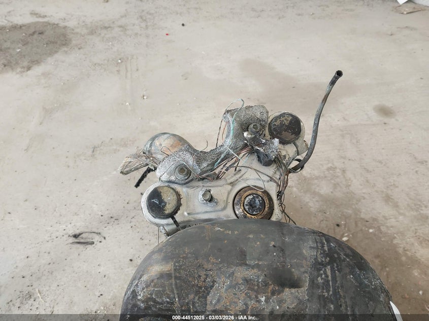 2022 Harley-Davidson Xl883 N VIN: 1HD4LE211NB414524 Lot: 44512025