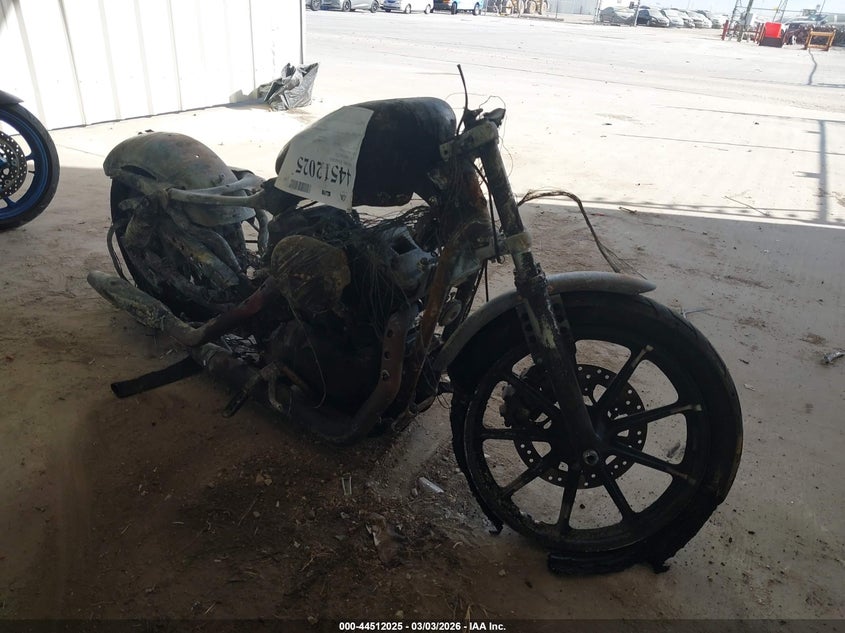 2022 Harley-davidson Xl883
