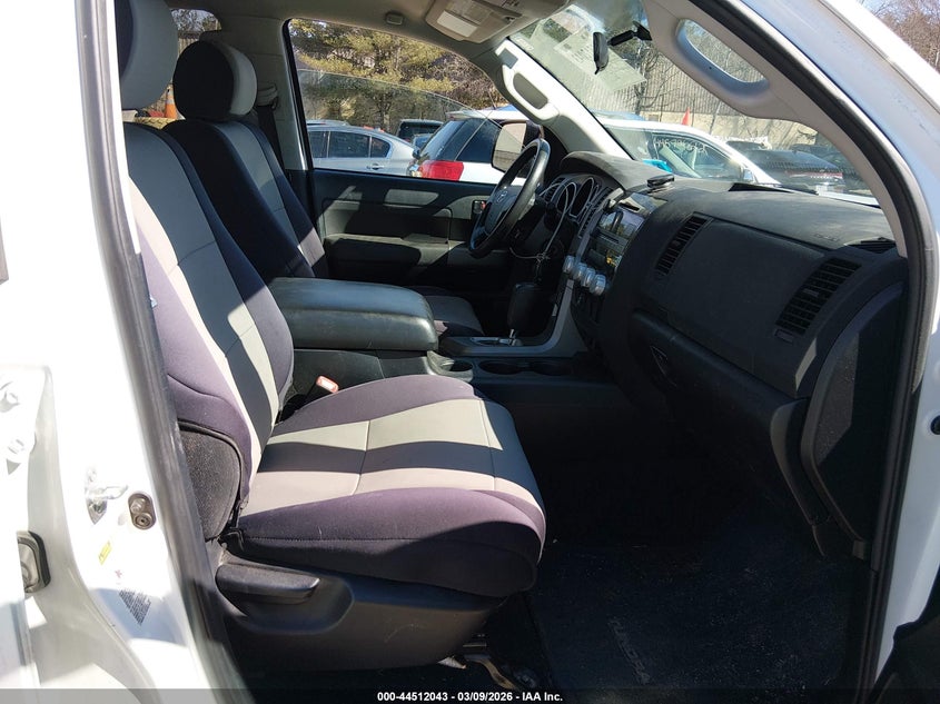 2011 Toyota Tundra Grade 5.7L V8