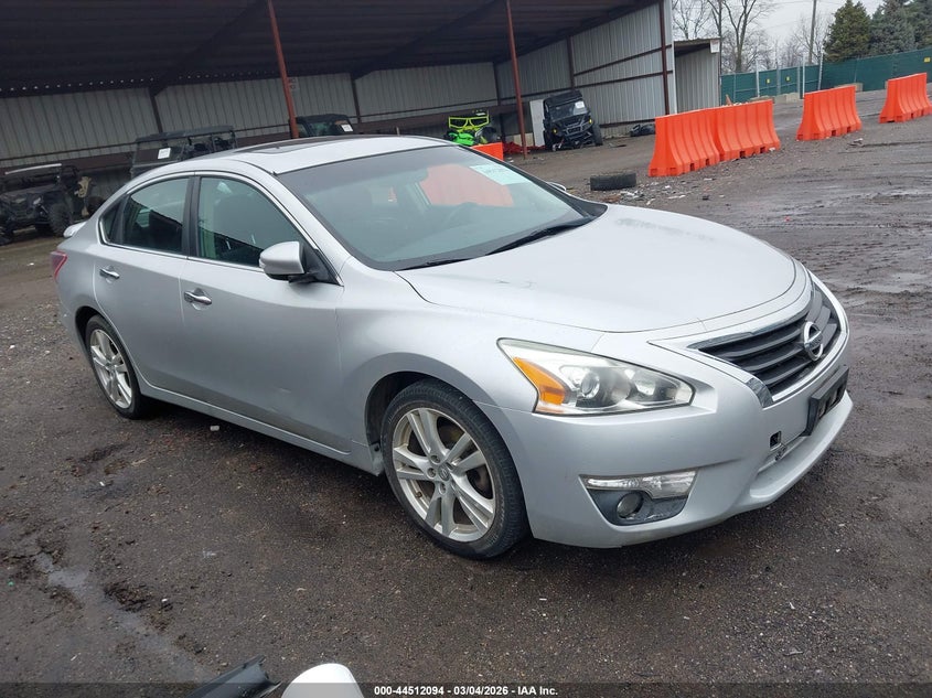 2013 Nissan Altima 3.5 Sv