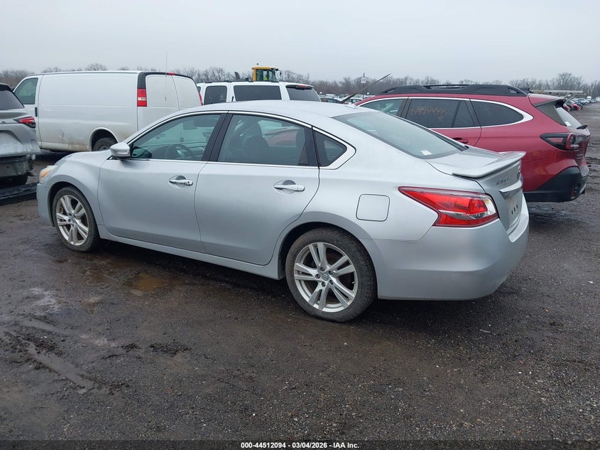 2013 Nissan Altima 3.5 Sv