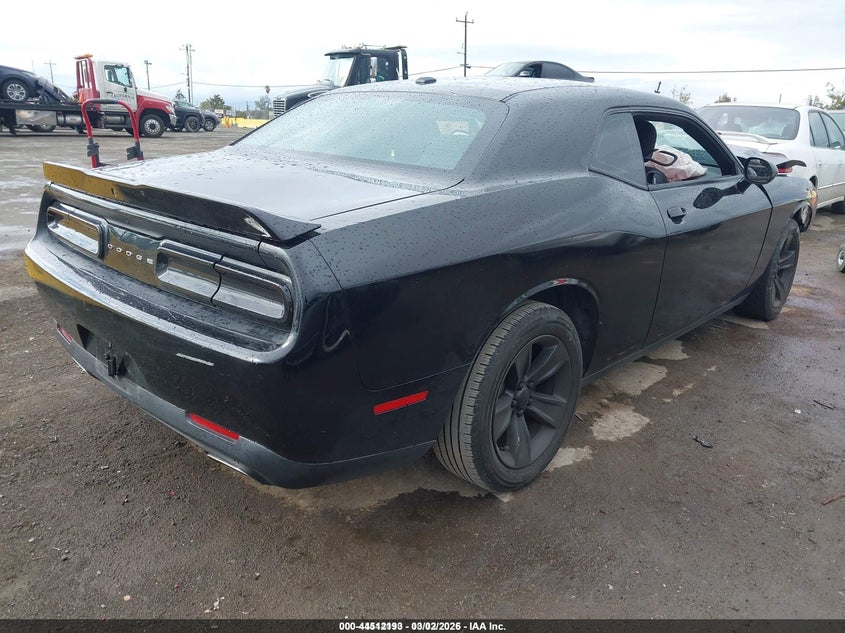 2021 Dodge Challenger Sxt