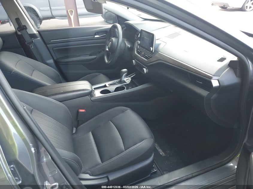 2024 Nissan Altima Sv Fwd