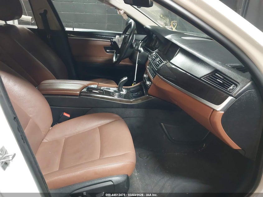 2016 BMW 528I auction photo 5