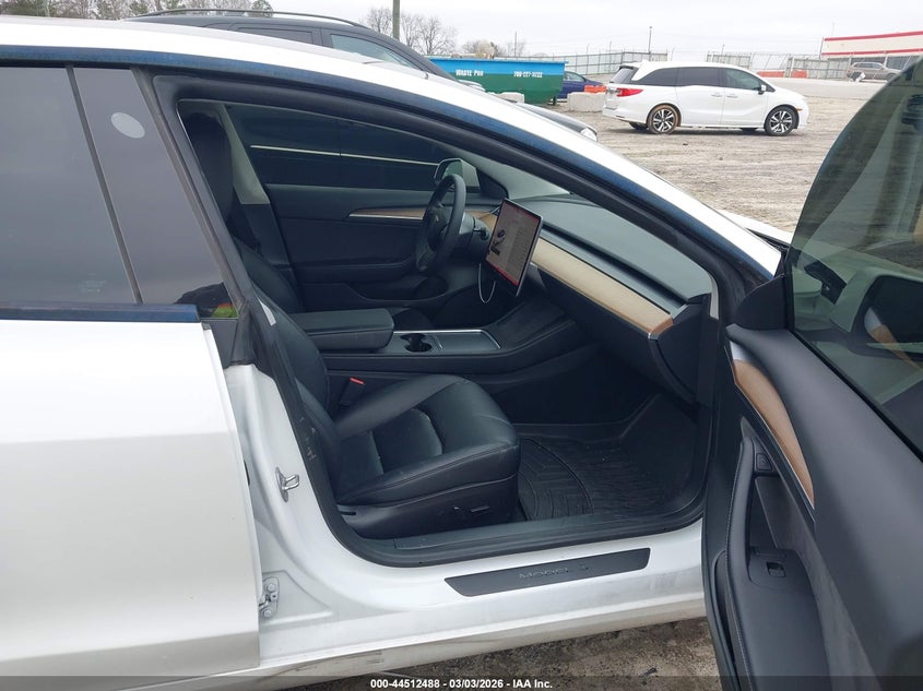 2022 Tesla Model 3 Long Range Dual Motor All-Wheel Drive