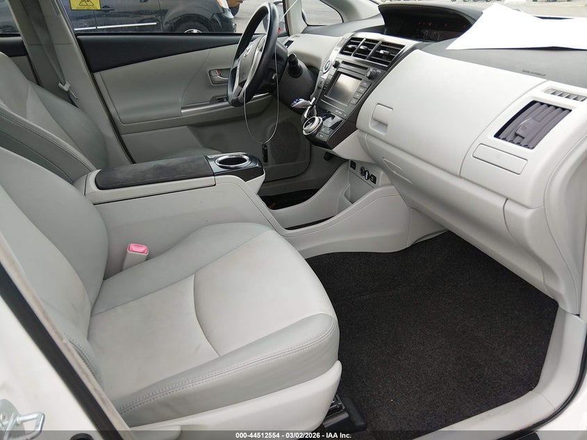 2014 Toyota Prius V Five