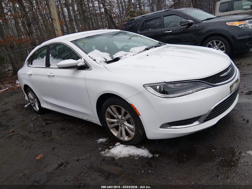 CHRYSLER 200 2015. Lot# 44512610. VIN 1C3CCCAB7FN602786. Photo 1