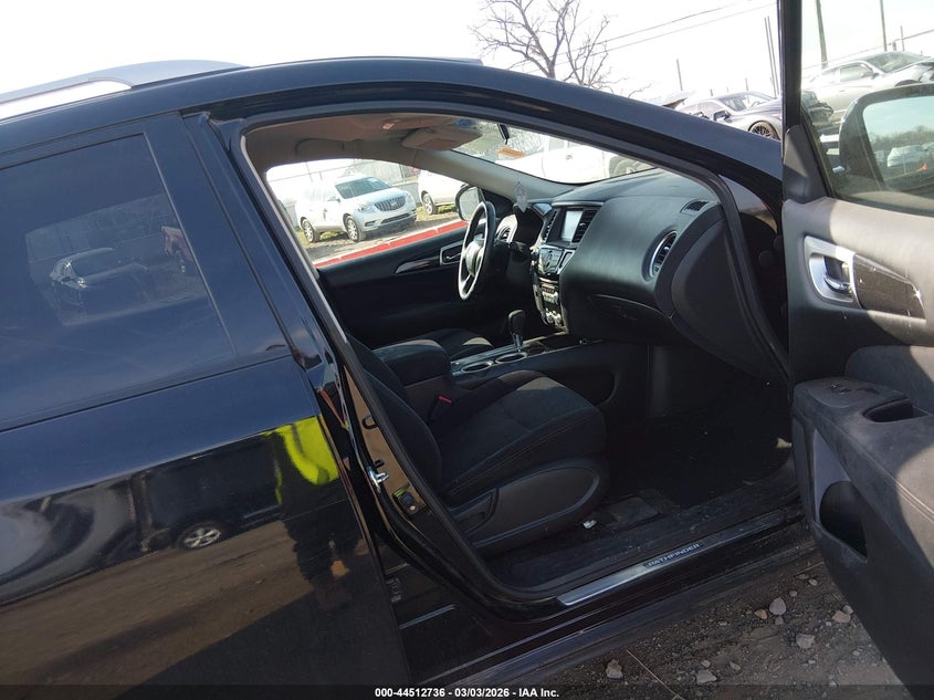 2013 Nissan Pathfinder Sv