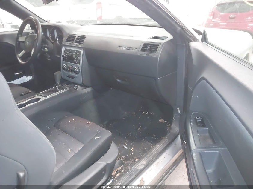 2010 Dodge Challenger Se