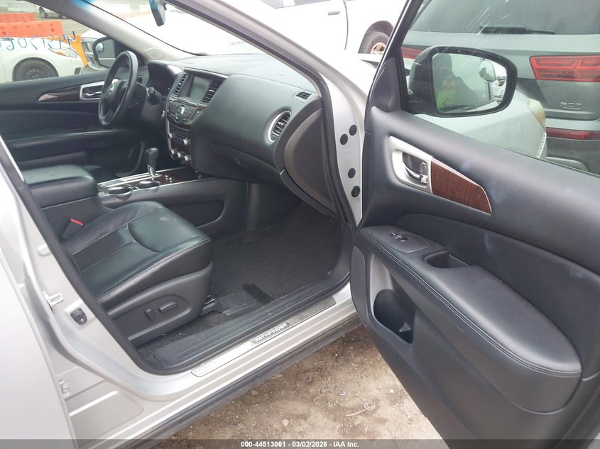 2013 Nissan Pathfinder Platinum