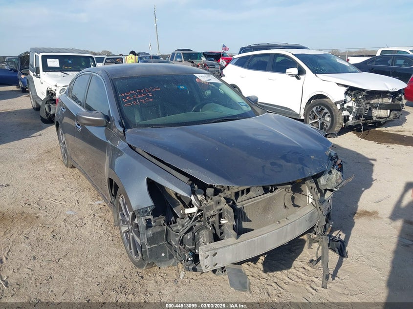 2016 Nissan Altima 2.5 Sr