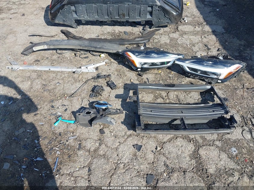 2019 Volvo Xc60 T5 Momentum VIN: LYV102DK4KB250956 Lot: 44513134