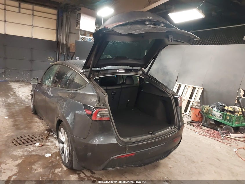 2025 Tesla Model Y Long Range Single Motor Rear-Wheel Drive