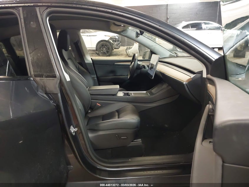 2025 Tesla Model Y Long Range Single Motor Rear-Wheel Drive